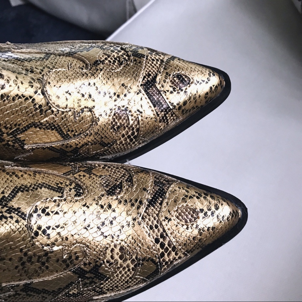 🆕GOLD BLACK CHUNKY HEEL POINTY SNAKESKIN BOOTIES! - Picture 7 of 9